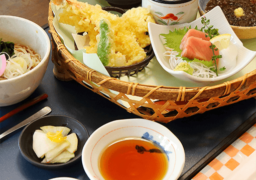 お食事処